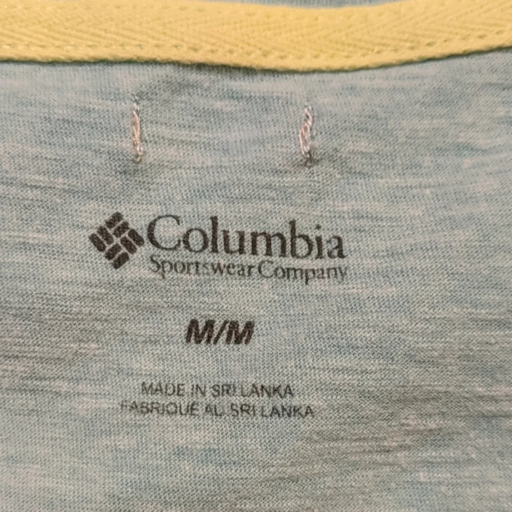 Columbia‎ T-shirt